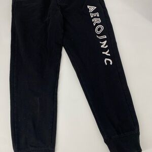 Pre-Owned Aeropostale Black Fleece Joggers – Size M